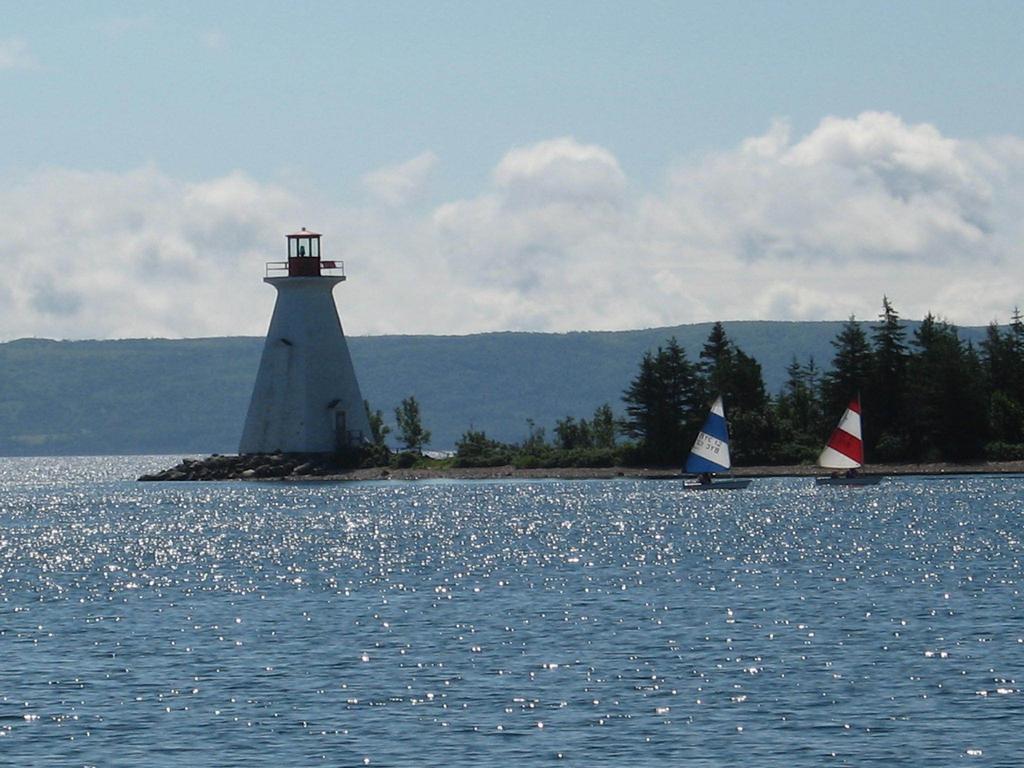 Dunlop Inn Baddeck Inlet Екстериор снимка